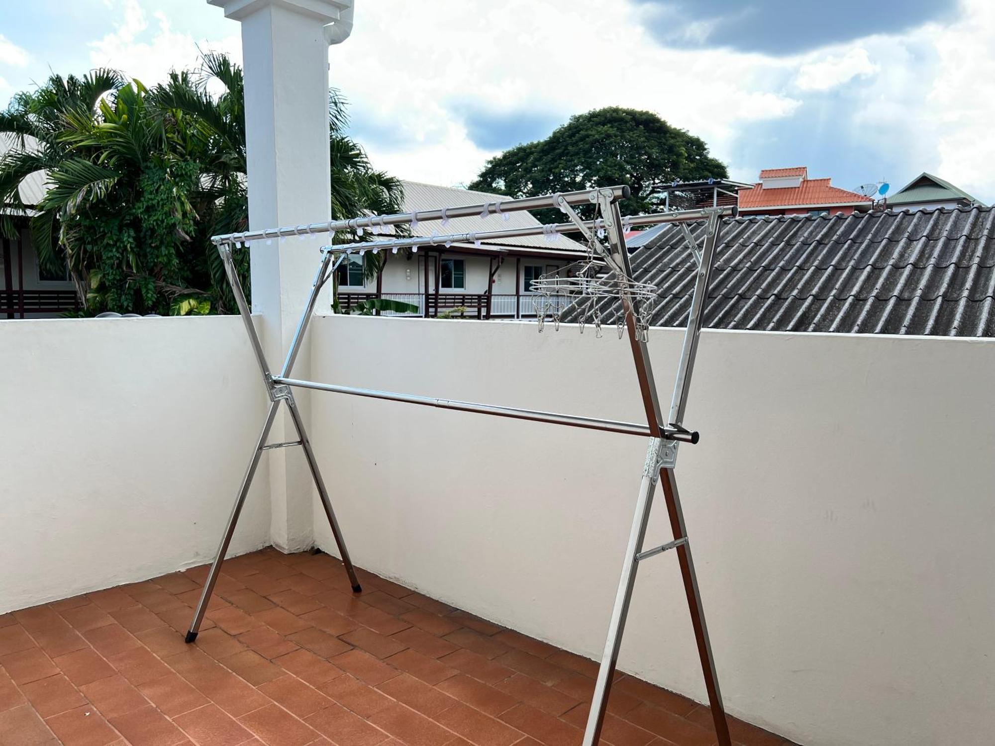 Mini-Me Hubs, Charm Suites & Pool In Old City Chiang Mai Ngoại thất bức ảnh